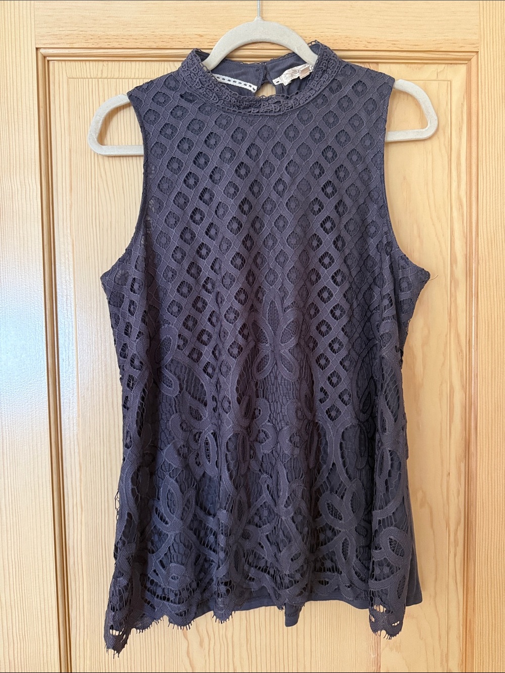 Sleeveless Lace Mock-Neck Top - Gray layered